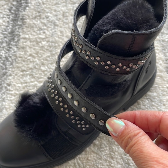 Primigi girls genuine leather black ankle boot,size 4 to 4.5 kids,  sz 37 euro - Picture 6 of 6